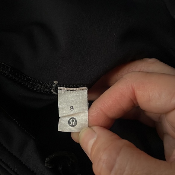 USED Lululemon Super Hi-Rise Tight
Excellent cond. except the drawcord is torn - Picture 6 of 9